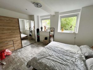 Schlafzimmer 1 (1)