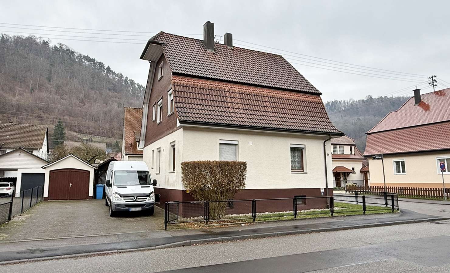 Aussenansicht mit Hof