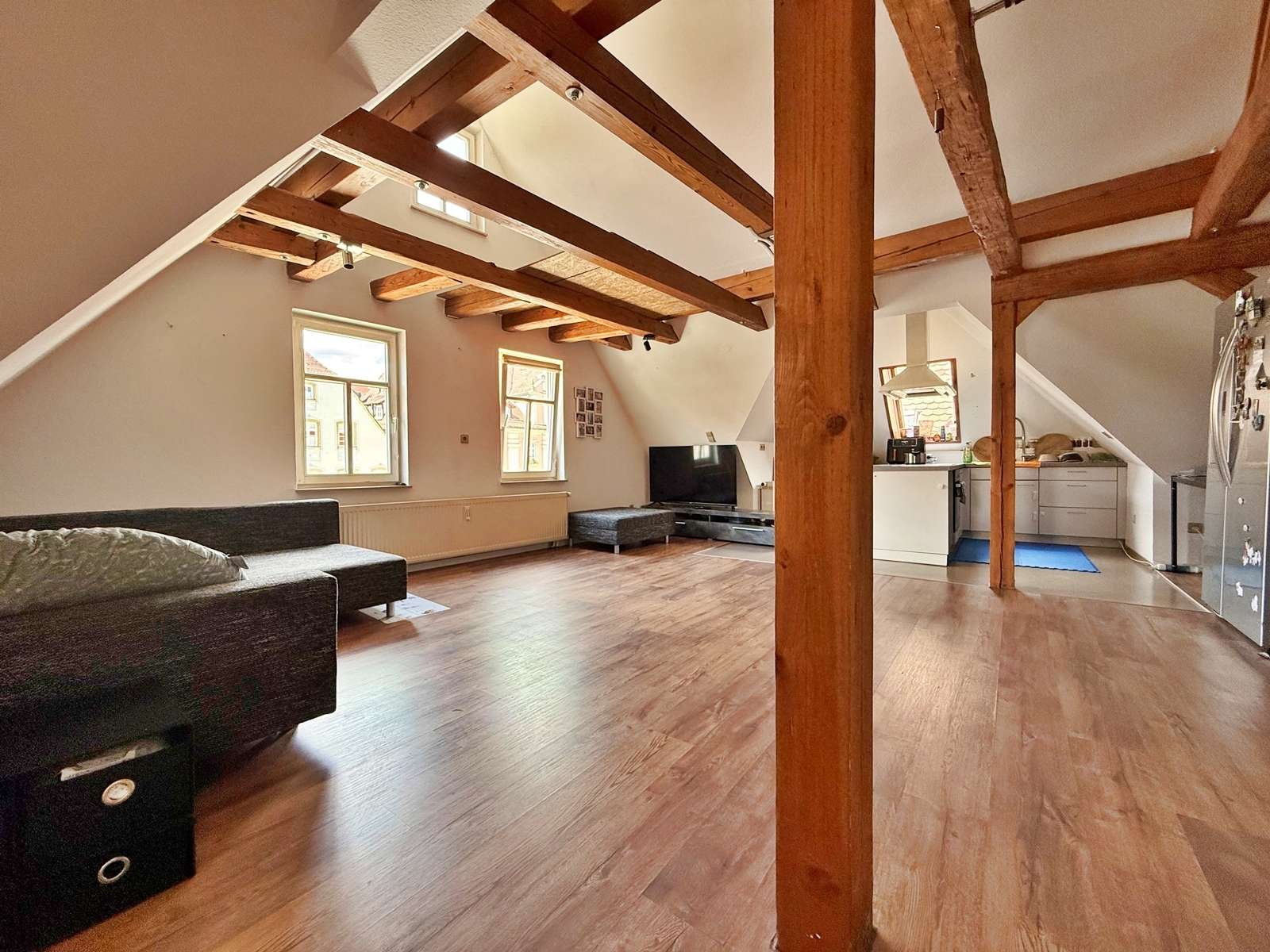 Mehr über den Artikel erfahren Charmante 3 Zimmer DG-Wohnung im Herzen von Rottenburg
