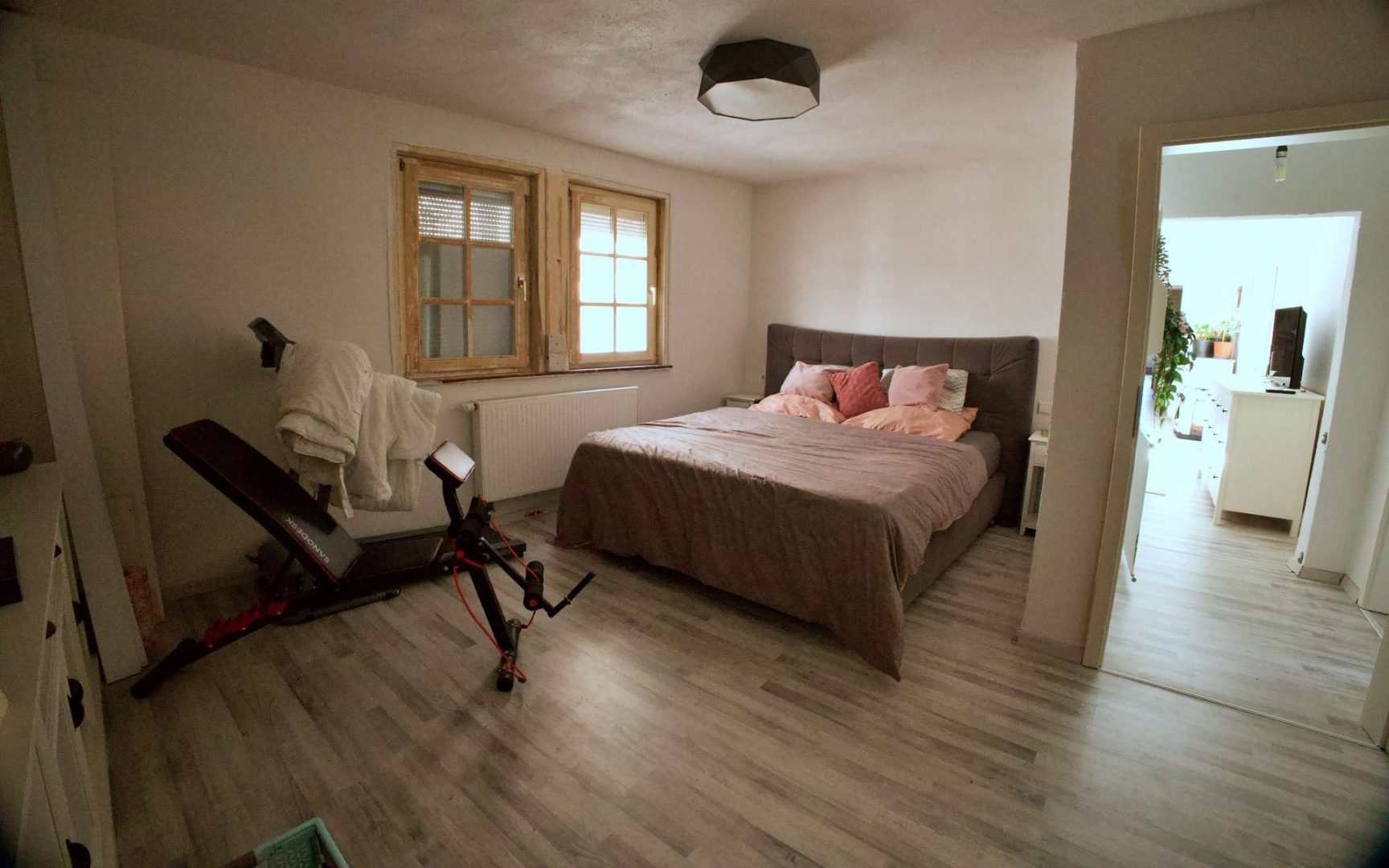Schlafzimmer 4