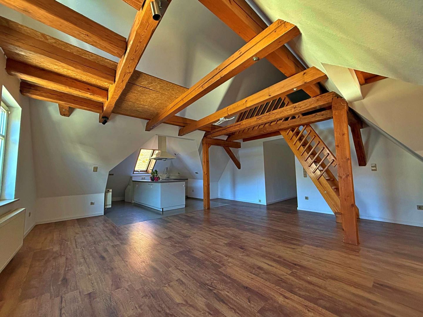 Mehr über den Artikel erfahren Charmante 3 Zimmer DG-Wohnung im Herzen von Rottenburg